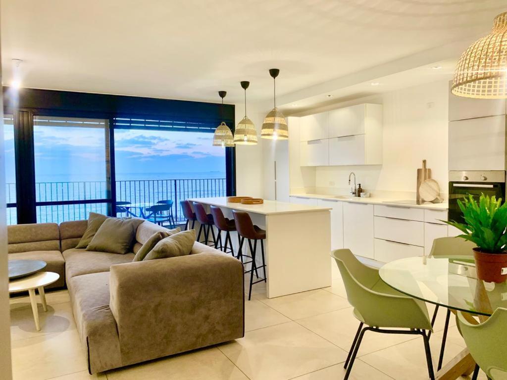 Beach Place Apartments 海法 外观 照片