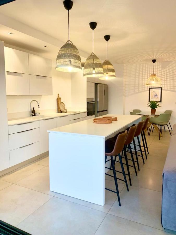 Beach Place Apartments 海法 外观 照片